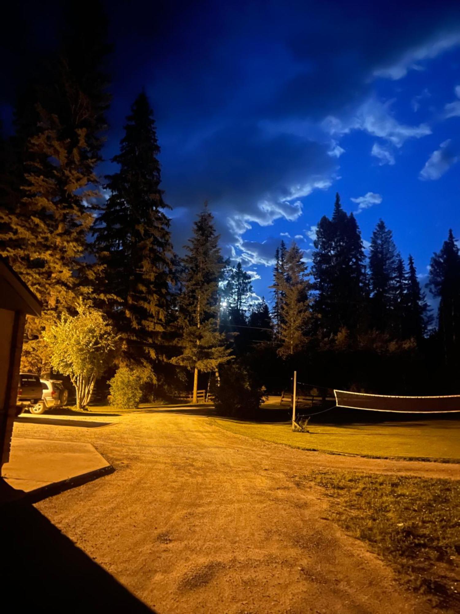 Blaeberry Valley Vacation Rentals Golden Zewnętrze zdjęcie